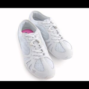 White Varsity Last Pass 2.0 Cheer Shoe Size 5.5